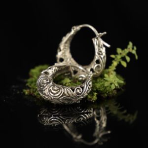 Carved silver earrings — handmade jewelry by Frolov Jewels (view 3)