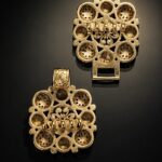 Kniazha Chepraha clasp, reverse side of both halves and the fastening mechanism